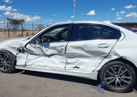 2022 BMW 3 Series 330E from USA, damaged, VIN 3MW5P7J09N8C42482